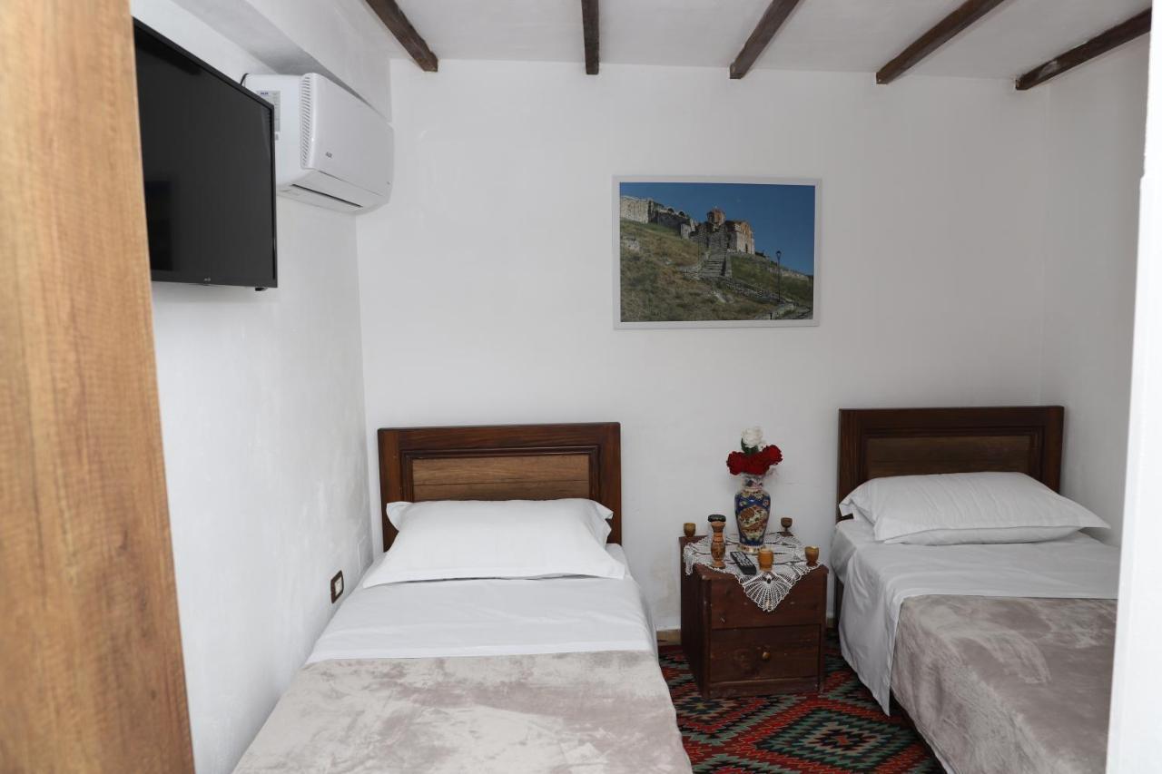 Guest House Maria - Berat Castle Exterior foto